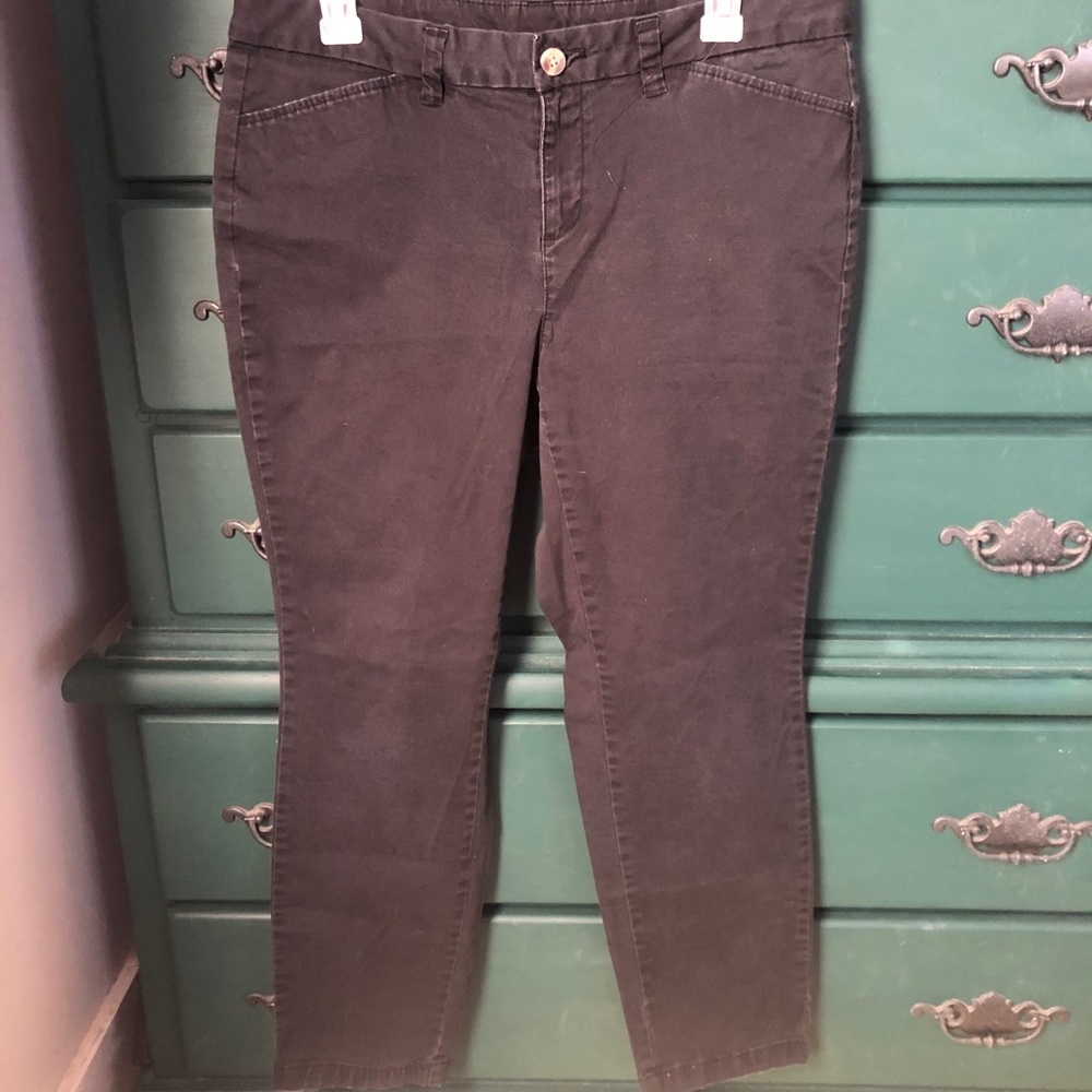 Black 12p faded glory chino pants